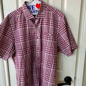 Tommy Bahama short sleeve seer sucker shirt